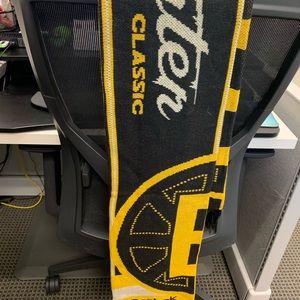 Boston Bruins scarves